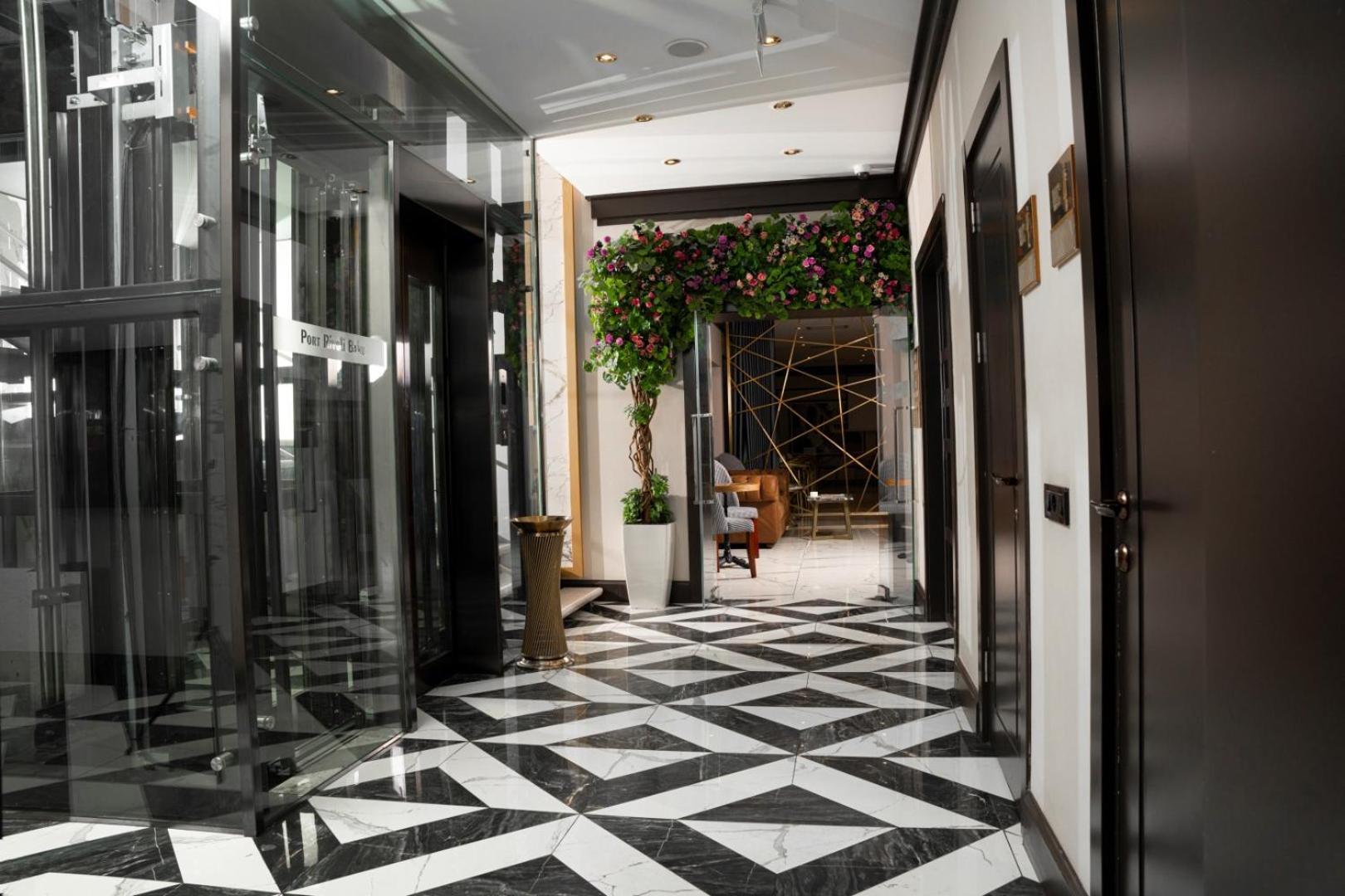 Port Rivoli Hotel Baku Bagian luar foto